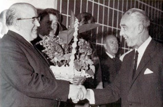 Schlüsselübergabe Schwimmhalle